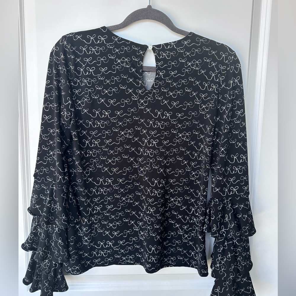 Cece Top Bow Print Ruffle Sleeve Top